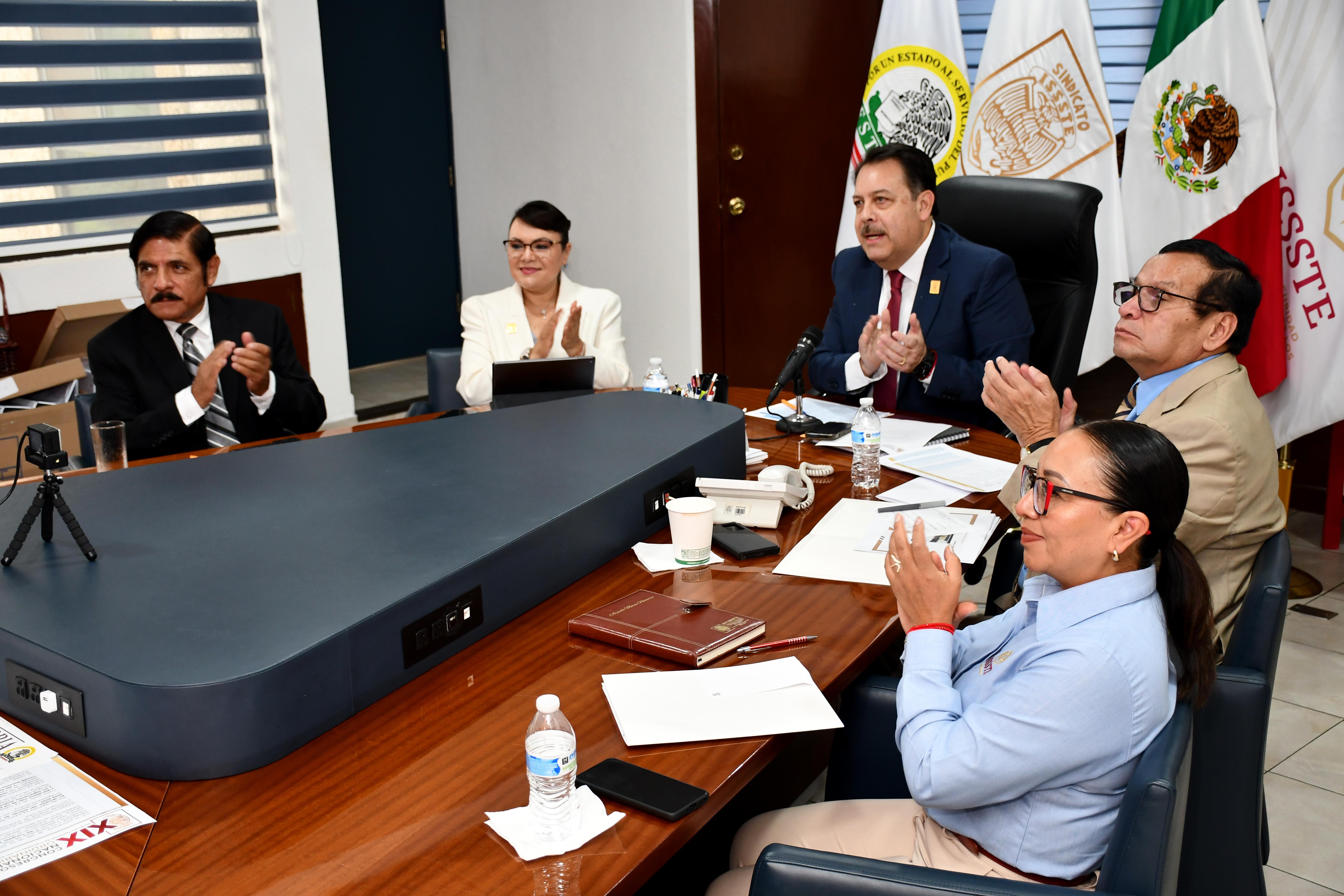  Reunión de Trabajo a distancias con los 49 Secretarios Generales Seccionales del SNTISSSTE